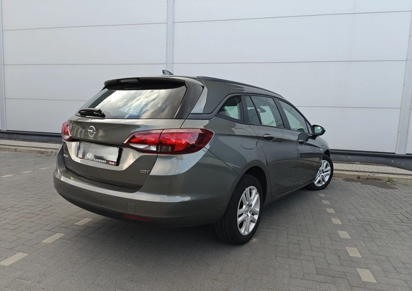 Opel Astra cena 32900 przebieg: 205400, rok produkcji 2017 z Kraków małe 704